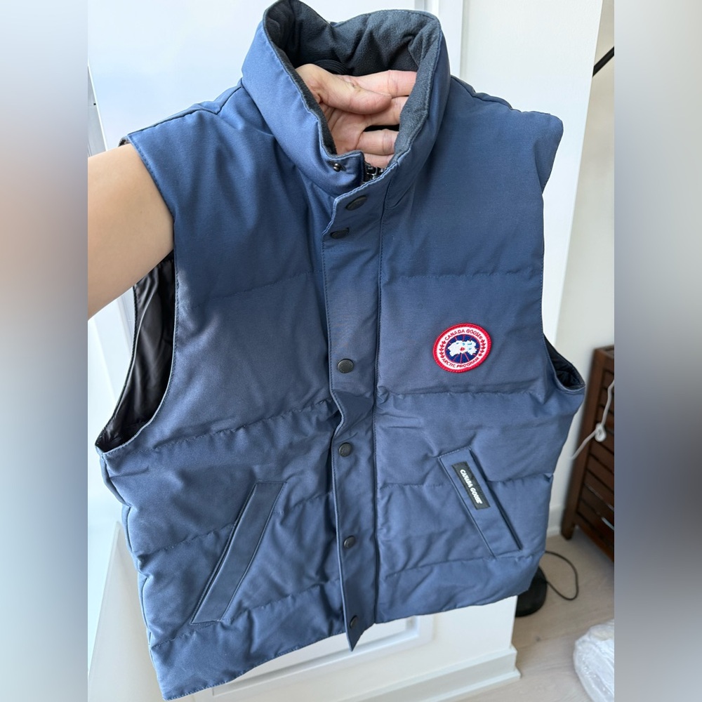 Canada Goose Youth Vanier Vest XL Blue